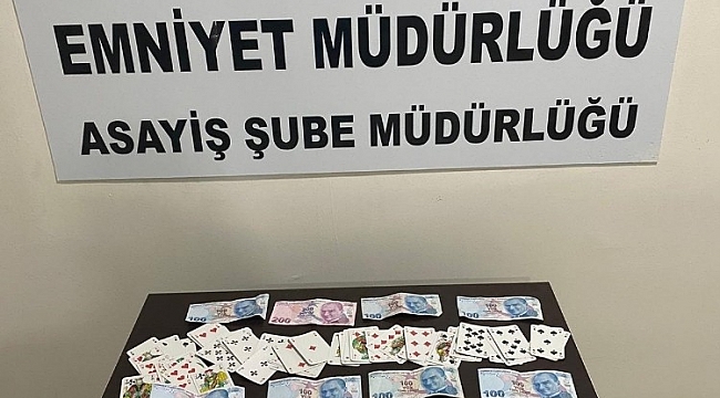Kumar oynarken baskına uğradılar