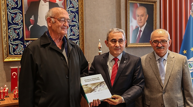 Kütahya'nın çini desenleri kitap oldu