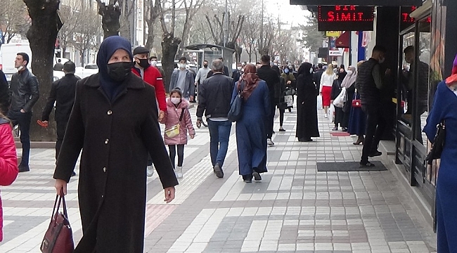 Mavinin zor olduğu Bursa'da ufukta kırmızı görünüyor