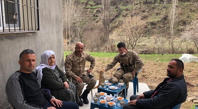 Mehmetçik şehit yakınları ve gazilerle bir araya geldi