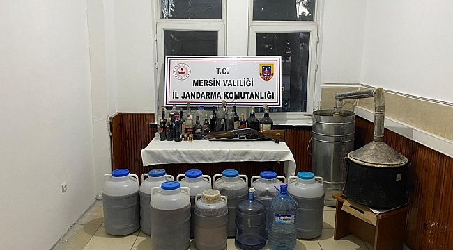 Mersin'de 374 litre kaçak içki ele geçirildi