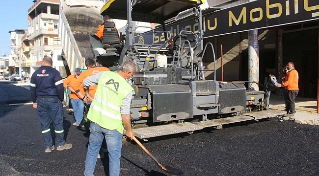Mersin'de asfalt çalışmaları sürüyor