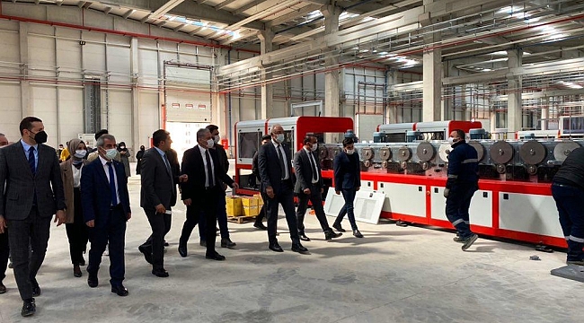 Milletvekili Kahtalı Kızılay Üretim Üssü'nde inceleme yaptı