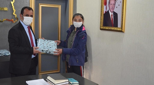 Milli Eğitim Müdürü Kızılok, dereceye giren öğrencileri ağırladı