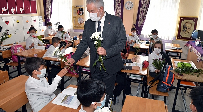 Minik Çınar mesaj gönderdi, Başkan Başdeğirmen yerel yönetimleri anlattı