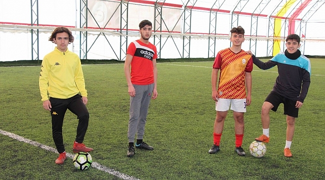 Nevşehir'de halı sahalar hizmet vermeye başladı