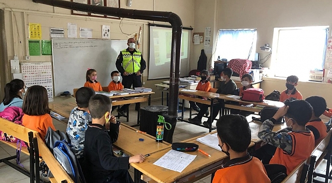 Öğrencilere trafik eğitimi verildi