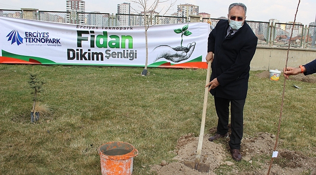 Orman Haftasında Erciyes Teknopark'da fidanlar toprakla buluştu