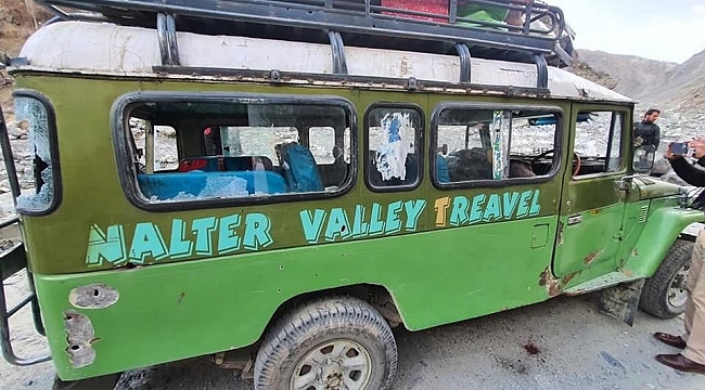 Pakistan'da minibüse silahlı saldırı: 5 ölü, 7 yaralı