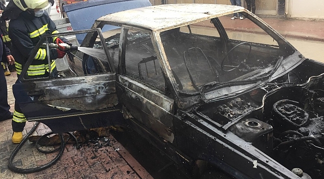 Park halindeki LPG'li otomobilde yangın