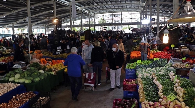 Pazar alışverişi yapan 2 kadının cüzdanı çalındı