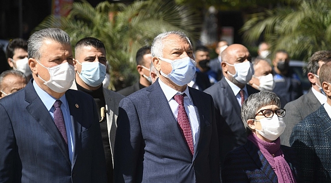 "İstiklal Marşının 100. Yılı" İstiklal Marşı okunarak kutlandı