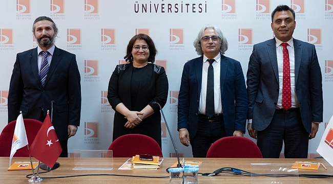 "On Kıta Bir Vatan, İlelebet İstiklal" paneli