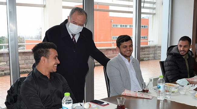 Rektör Çufalı, Uluslararası öğrenciler ile bir araya geldi