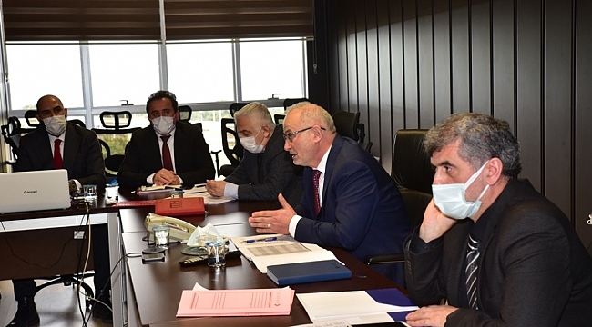 Rektör Ünal: "Eğitimde revizyonu bir varoluş sorunu olarak görüyoruz"