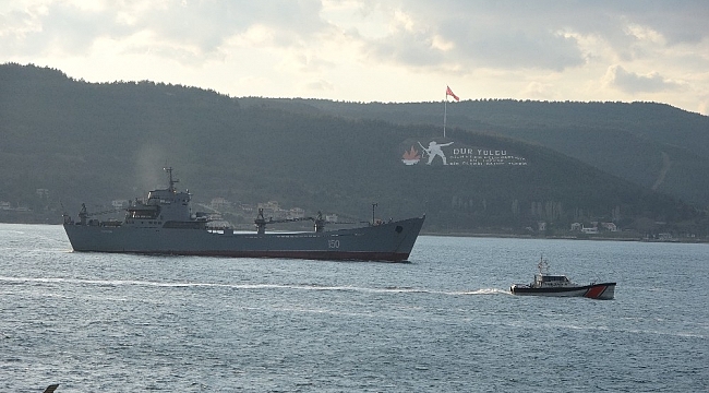Rus savaş gemisi 'Saratov' Çanakkale Boğazı'ndan geçti