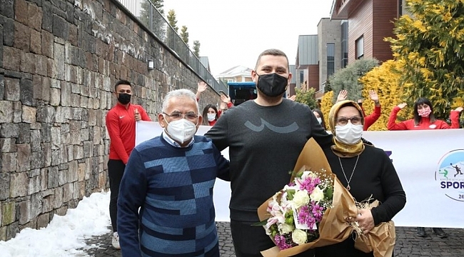Sağlık çalışanlarına 14 Mart sürprizi