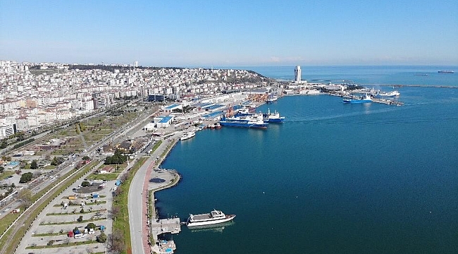 Samsun merkezde bahar, kırsalda kış