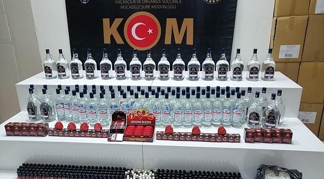 Samsun'da 108 litre etil alkol ve 94 adet cinsel içerikli ürün ele geçirildi