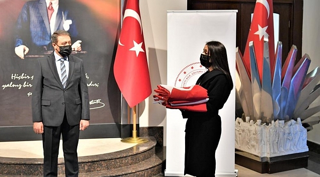 Şanlı Türk Bayrağı Çanakkale'ye uğurlandı