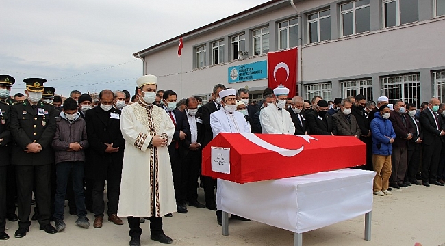 Şehit Uzman Çavuş Hakan Gül Amasya'da son yolculuğuna uğurlandı
