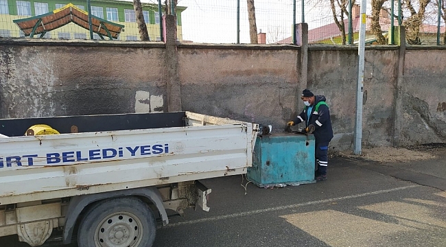 Siirt'te çöp konteynerleri onarılıyor