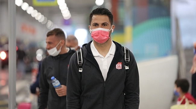 Sivasspor, kaleci Ali Şaşal'ın sözleşmesini uzattı