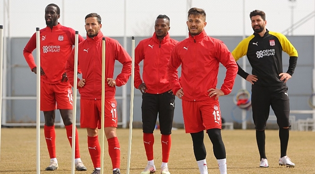 Sivasspor'da eksikler can sıkıyor