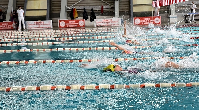 Spor A.Ş. yüzücüleri başarı için kulaç attı