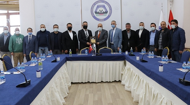 STK temsilcilerinden Zerzevan Kalesi Kazı Başkanı Doç. Dr. Coşkun'a destek