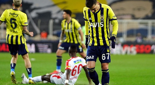 Şubat ayına derbi ve Mesut Özil'in Milli Marş'ı damga vurdu