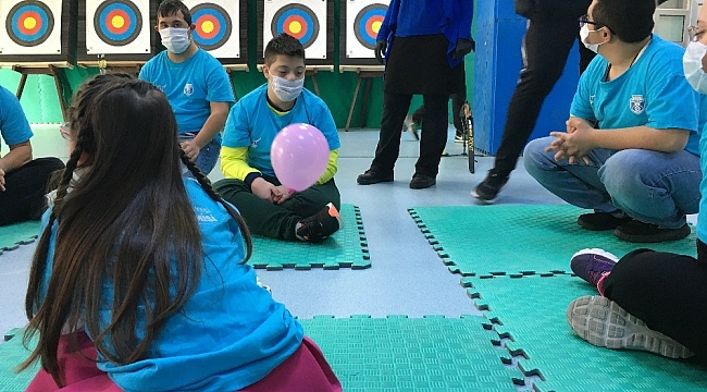 Sultangazi Belediyesi'nden eğitimini tamamlayan 'down sendromlu' çocuklara sertifika