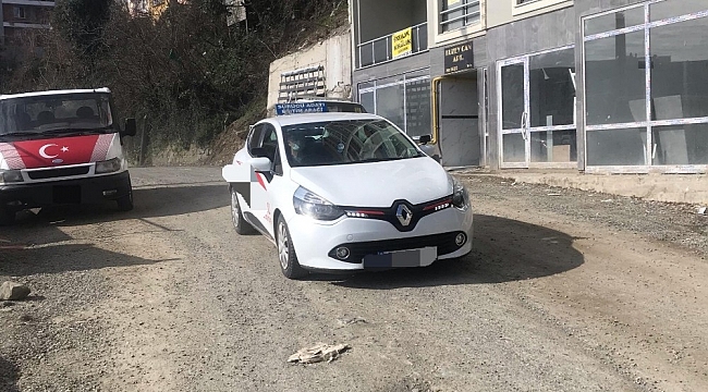Sürücü adayları da usta öğreticiler de mahalleli de durumdan şikayetçi