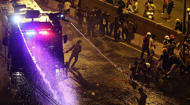 Tayland'daki gösterilerde 33 kişi yaralandı, 1 polis öldü