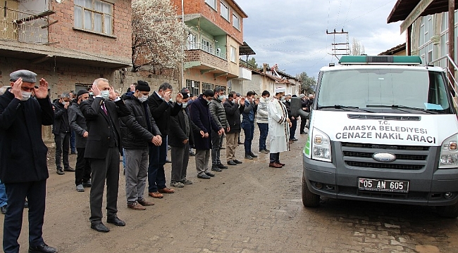 Tedavi için bebeği sezaryenle alınan korona hastası anne kurtarılamadı