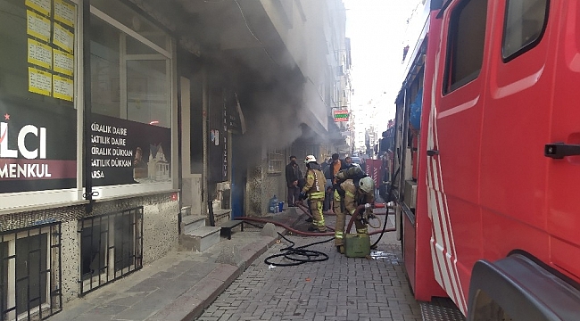 Tekstil atölyesinde yangın paniği