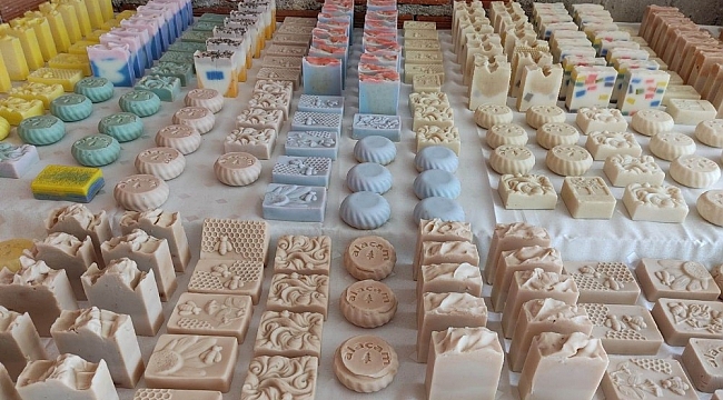 Tesadüfen başladı, 14 çeşit sabun üretiyor