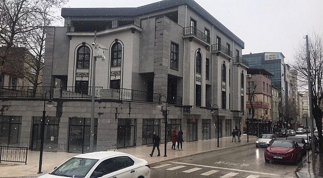 Ticaret merkezi ihalesi ileri bir tarihe ertelendi