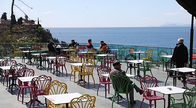 Tophane Çay Bahçesi açıldı