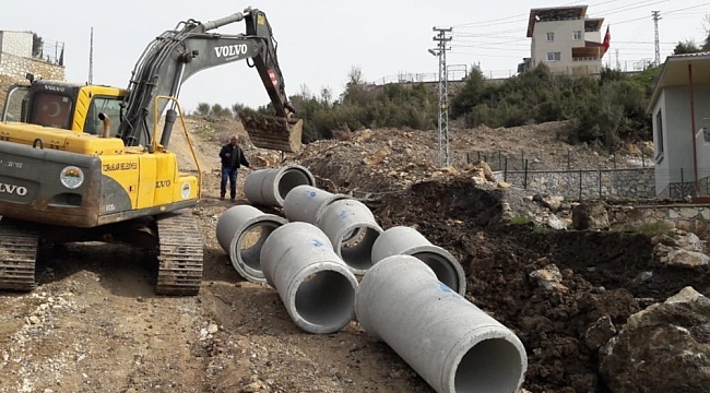 Toroslar'ın yaylalarında yol çalışmaları aralıksız sürüyor