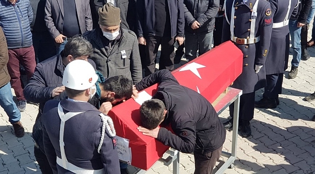 Trafik kazasında hayatını kaybeden Uzman Çavuş son yolculuğuna uğurlandı