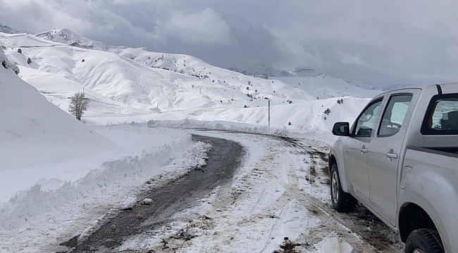Tunceli'de kar nedeniyle kapanan 20 köy yolundan 17'si açıldı