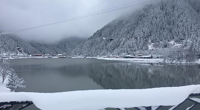 Uzungöl'e Mart karı düştü