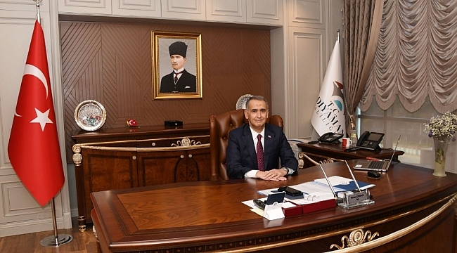 Vali Çuhadar, İstiklal Marşının kabulünü kutladı