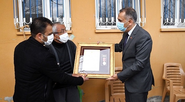 Vali Mahmut Çuhadar şehit ailelerini ziyaret etti