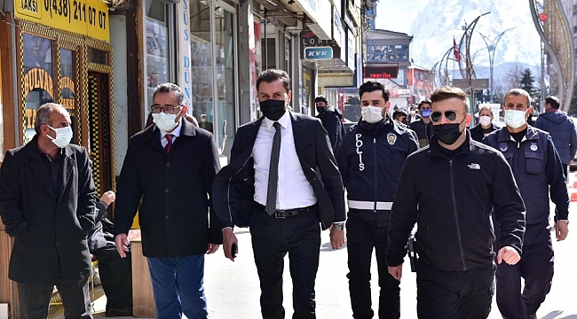 Vali Yardımcısı Kumbasar berberleri denetledi
