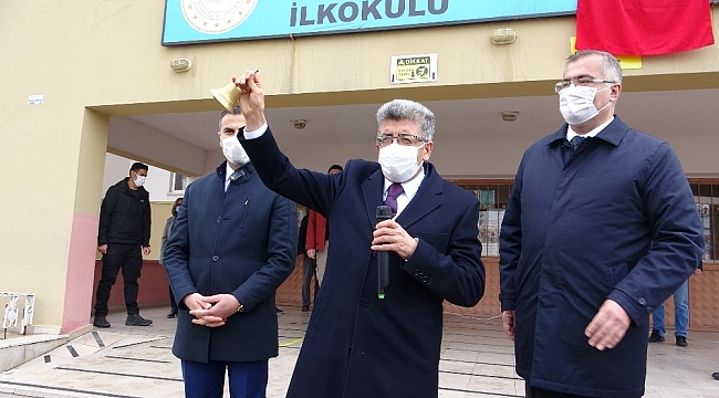 Van'da öğrencilerin yüz yüze eğitim sevinci