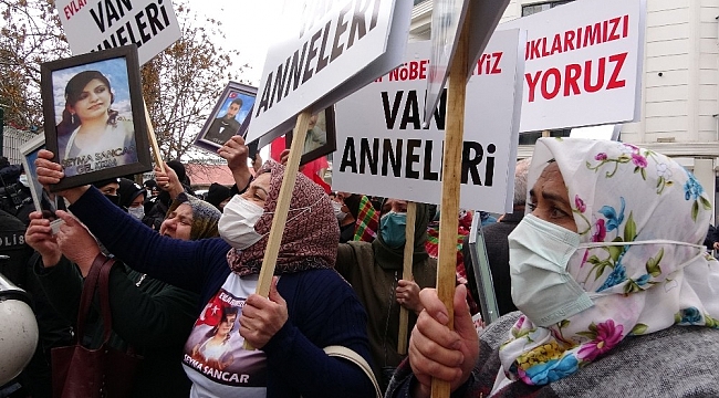 Vanlı annelerin mücadelesi çığ gibi büyüyor