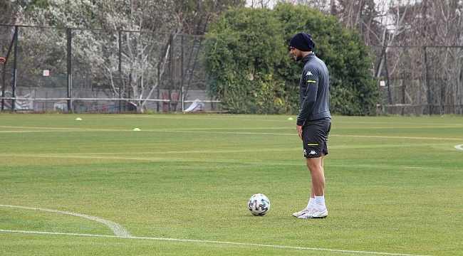Veton Tusha: "İlk başta hedefimiz Denizlispor'u kurtarmak"