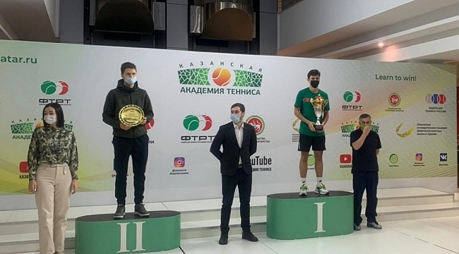 Yankı Erel, Rusya'da zirveye çıktı